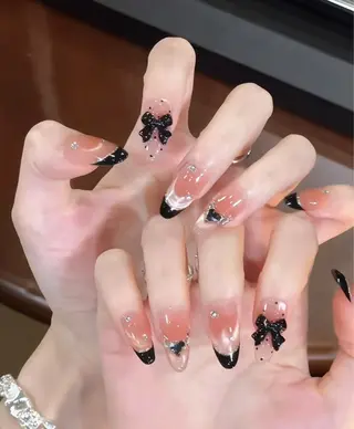 ネイル 長さ出しMORNAIL所属・長出し専門 パーツのネイルデザイン