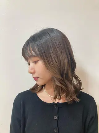 ミディアム 阪口 依美奈のヘアスタイル