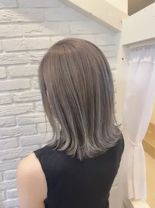 ミディアム 小西 ひまりのヘアスタイル