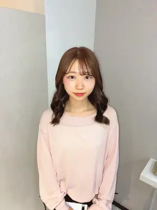 セミロング カラー ハナダ メイのヘアスタイル
