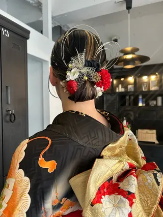 ヘアアレンジ COMEG HEAD 上乃裏所属・宮前 芽衣のヘアスタイル