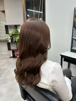 ロング カラー りおん レイヤー/ベージュのヘアスタイル