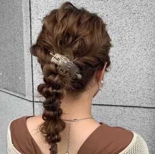 セミロング ヘアアレンジ Arrows(アローズ)所属・個性的🩰⭐︎盛岡 🧿タテイシアイカのヘアスタイル