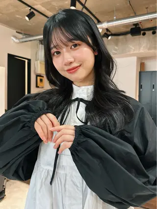 ロング カラー パーマ 🫧小顔×似合わせ× 透明感カラー🫧のヘアスタイル