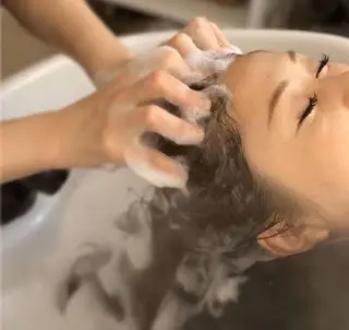 サロウィン新宿三丁目所属・✨クセ・広がりで悩む 学生さんへ✨taroのヘアスタイル