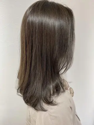 セミロング Hues所属・上村 ダイスケのヘアスタイル