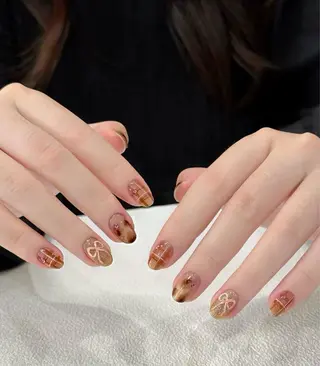 ネイル T. Leeのネイルデザイン