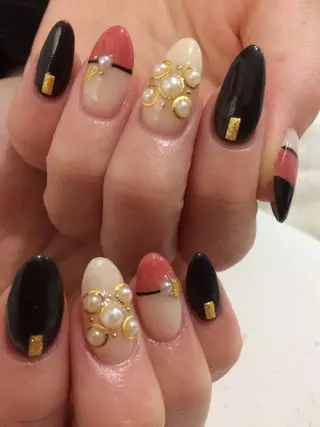 ネイル 福ネイル スタッフのネイルデザイン