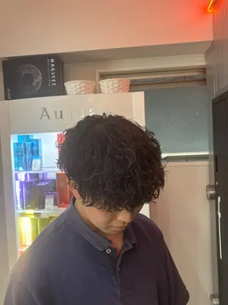 パーマ メンズハイトーン 北斗💍レイヤーのヘアスタイル