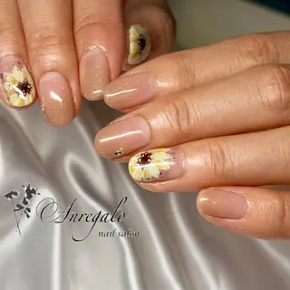 ネイル nail salon Anregalo《アンレガロ》所属・橋本 麻未のネイルデザイン