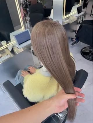 ミディアム CS made by SHACHU 栄所属・山田 瑛司のヘアスタイル