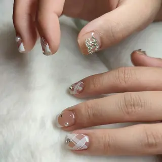 ネイル RUNWAY 　　の眉毛・アイブロウイメージ