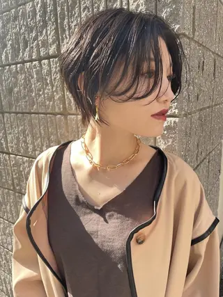 ショート hoNua. 栄/透明感カラーのヘアスタイル