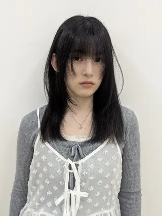 セミロング カラー 🏹MIYU￤抜け感 ×柔らかカラーのヘアスタイル