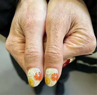 ネイル amour所属・amour ERIKAのマツエク・マツパデザイン