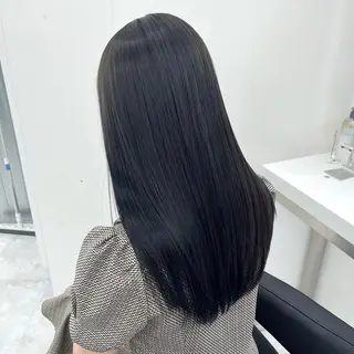 ロング カラー 【ﾐﾆﾓSALE】透 ける艶髪♡ストレートのヘアスタイル