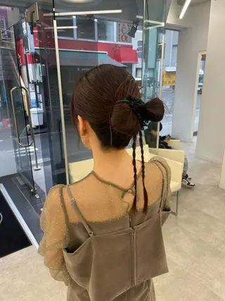 セミロング ヘアアレンジ 【Sweep】おじま のぞみのヘアスタイル