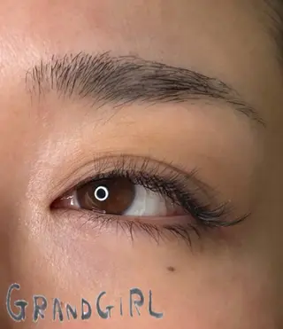 マツエク・マツパ GRANDGIRL所属・ヨシダ セリナのマツエク・マツパデザイン