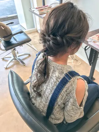 ロング カラー ヘアアレンジ 伊藤 裕貴のヘアスタイル