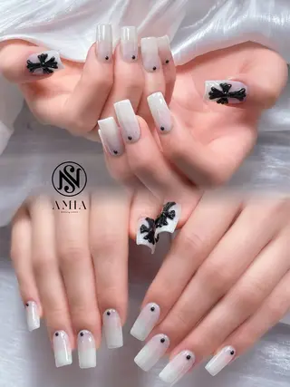 セミロング AMIA BEAUTY SALON所属・🌟AMIA BEAUTY🌟のネイルデザイン