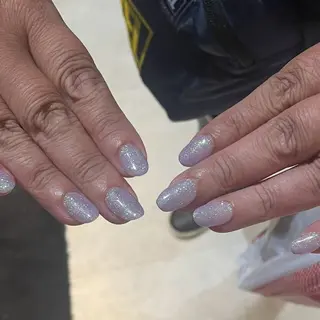 ネイル 𝑟𝑖𝑠𝑎 🕯‎🤍のネイルデザイン