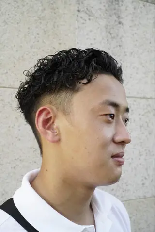 パーマ brunt jet所属・関 晃哉のヘアスタイル