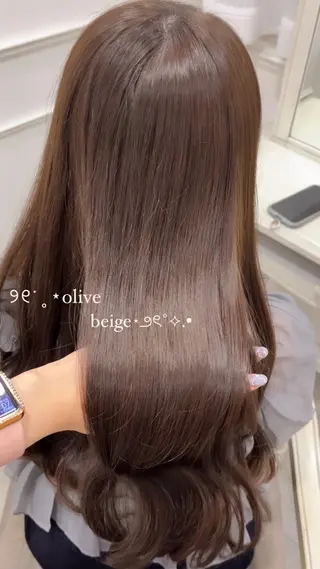 ロング カラー 新井 凪のヘアスタイル