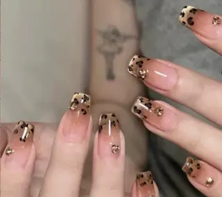 ネイル H3 Nail Tsuki🦋💙のネイルデザイン