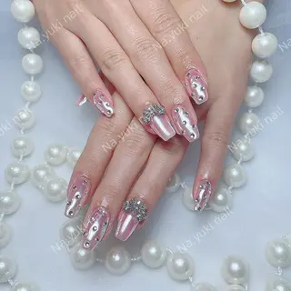 ネイル Queenie 🦋のネイルデザイン