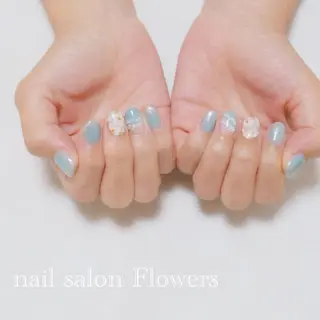 ネイル Flowers Tomomiのネイルデザイン