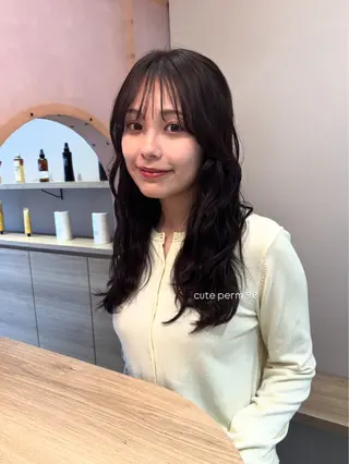 ロング パーマ 谷川 優奈のヘアスタイル