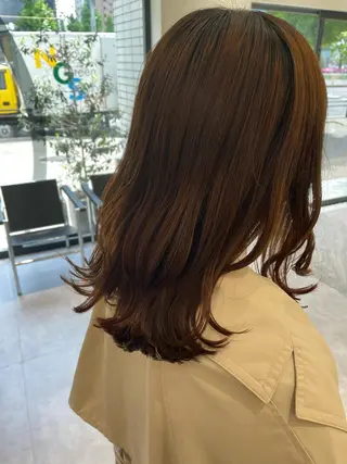セミロング karin/インナー カラー/北名古屋市のヘアスタイル