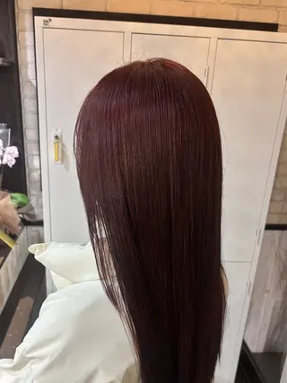 ロング 西山 ミユのヘアスタイル