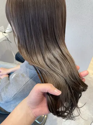 セミロング カラー 女性リピ90%🍨 🩷佐藤みずきのヘアスタイル