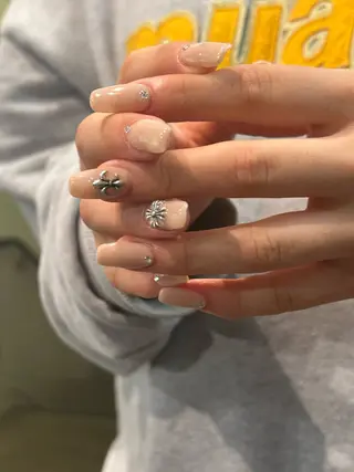 ネイル ꪆৎ平行アーチ ྀི ワカナの眉毛・アイブロウイメージ