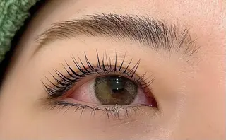 マツエク・マツパ Minu所属・松本 莉奈の眉毛・アイブロウイメージ