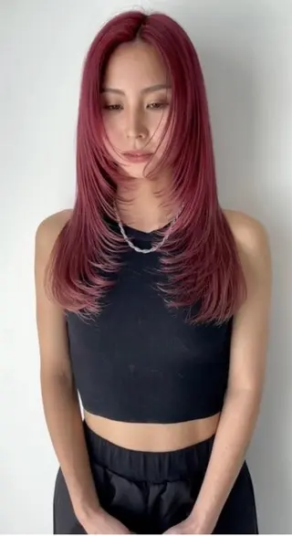 ロング カラー femme所属・femme YUIのヘアスタイル