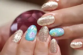 ネイル ママリンド　志村坂上店所属・しみ えんのネイルデザイン