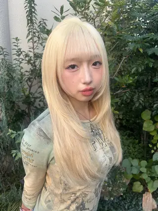 ロング カラー AIRA/ブリーチ ‪/透明感カラーのヘアスタイル