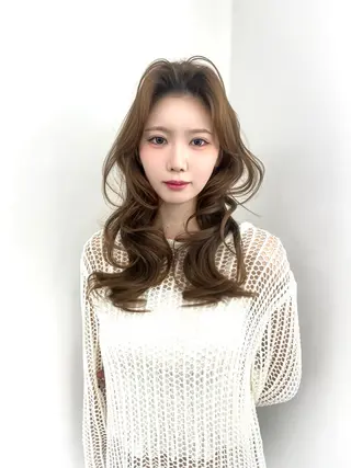 ロング カラー 透明感カラー✨🩵 韓国ヘアkanatoのヘアスタイル