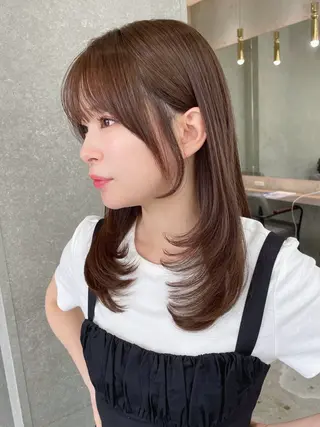 カラー ハッシュカット|透明 感カラー🩵レイヤーのヘアスタイル