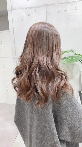 セミロング カラー newi赤羽 HINATAのヘアスタイル