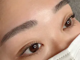 マツエク・マツパ Eyelash  Salon FAXIA大宮店所属・FAXIA Mihoの眉毛・アイブロウイメージ