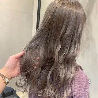 ロング LOUIS所属・LOUIS/RIKA /ハイトーンカラーのヘアスタイル