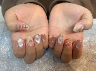 ネイル Roy 心斎橋店所属・Roy 心斎橋 IINUMAのネイルデザイン