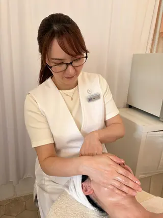 POLA by enna 高槻富田店所属・POLA enna店 長澤のエステ・リラクイメージ