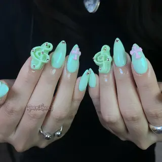 ネイル Dark honey スカルプ専門原宿店のネイルデザイン