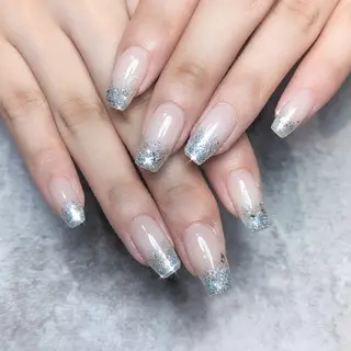 ネイル 塩見 聖子のネイルデザイン