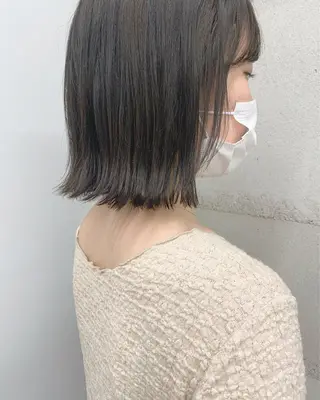 ショート カラー 透明感/オリーブ/ グレージュ/YUKAのヘアスタイル