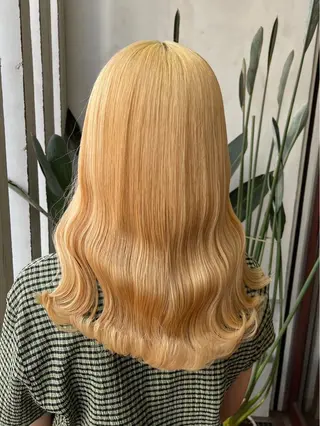 ロング カラー UNBLEACH ブリーチカラーのヘアスタイル